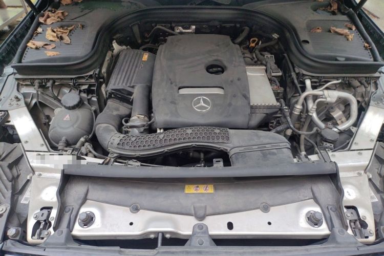 Used Mercedes-Benz GLC 2019 GLC 260 L 4MATIC Dynamic Model Engine Bay