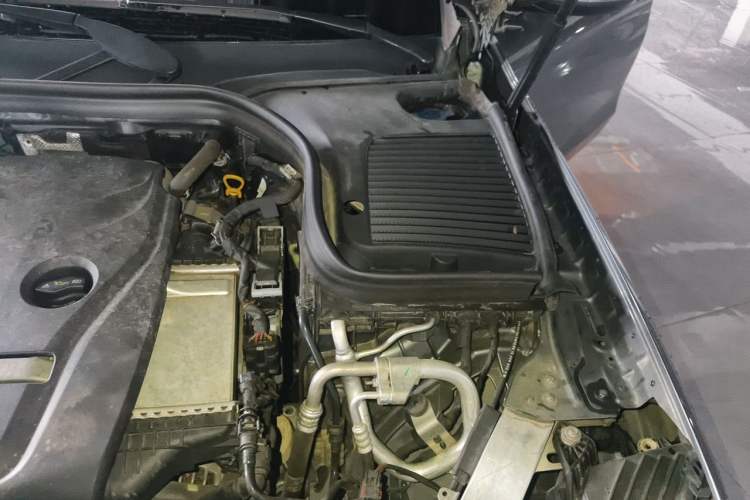 Used Mercedes-Benz GLC 2019 GLC 200 L 4MATIC Engine Bay Left