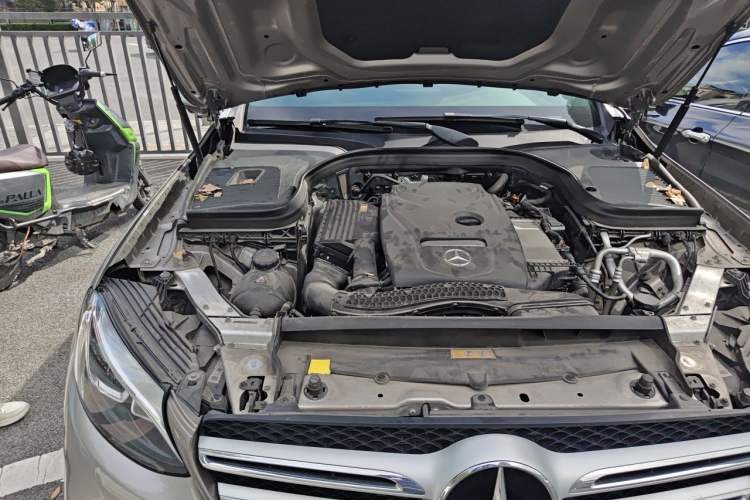 Used Mercedes-Benz GLC 2019 GLC 260 L 4MATIC Luxury Model Engine Bay Right