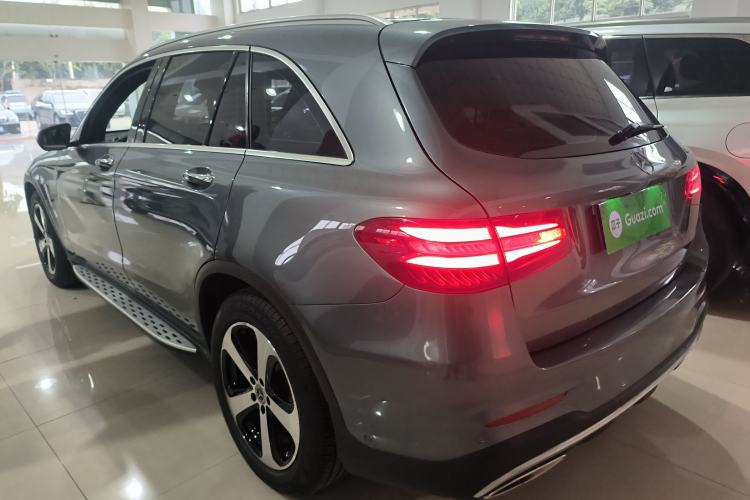 Used Mercedes-Benz GLC 2019 Facelift GLC 260 L 4MATIC Luxury Model Exterior 2