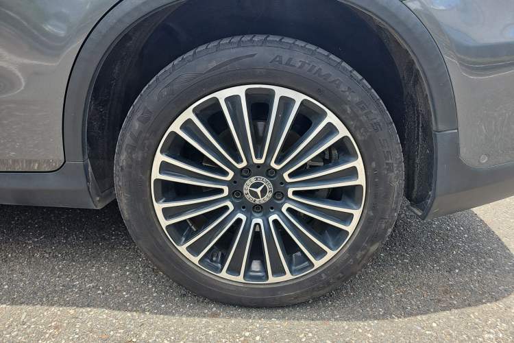 Used Mercedes-Benz GLC 2019 GLC 260 L 4MATIC Dynamic Model Exterior 3