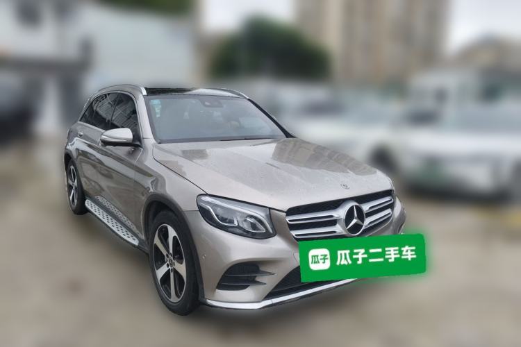 Used Mercedes-Benz GLC 2019 Facelift GLC 260 L 4MATIC Luxury Model Front Right 45 Deg