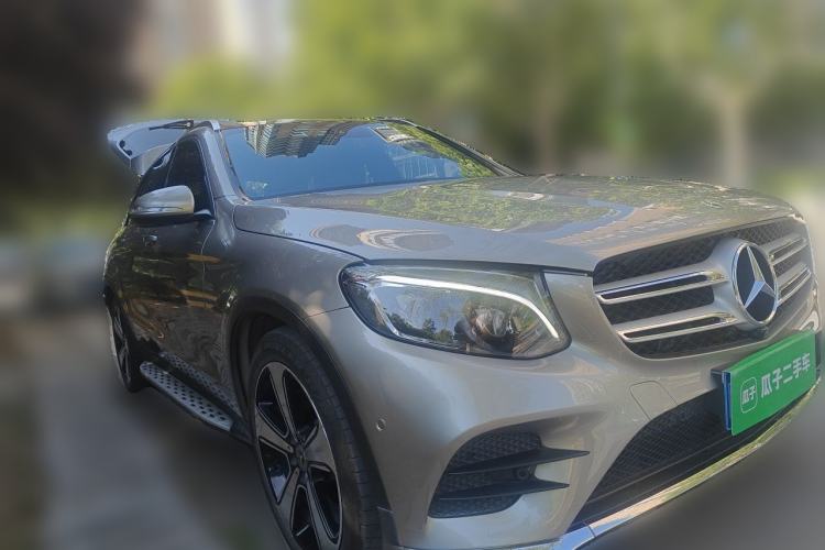 Used Mercedes-Benz GLC 2019 GLC 300 L 4MATIC Dynamic Model Front Right 45 Deg