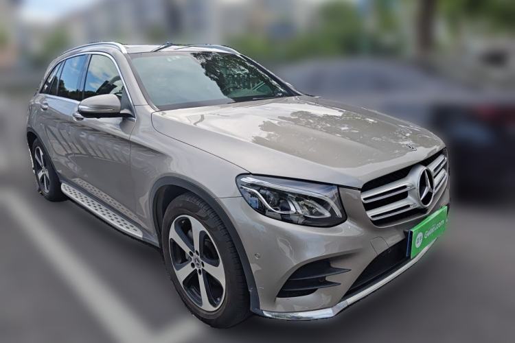 Used Mercedes-Benz GLC 2019 GLC 260 L 4MATIC Luxury Model Front Right 45 Deg