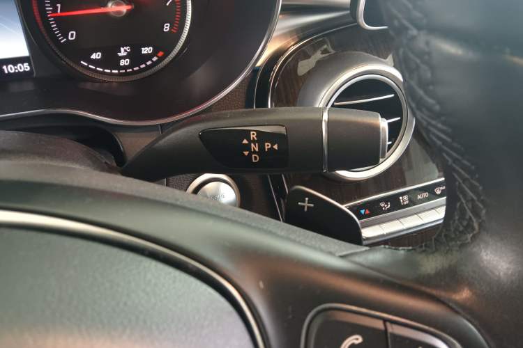 Used Mercedes-Benz GLC 2019 Facelift GLC 260 L 4MATIC Luxury Model Gear Lever