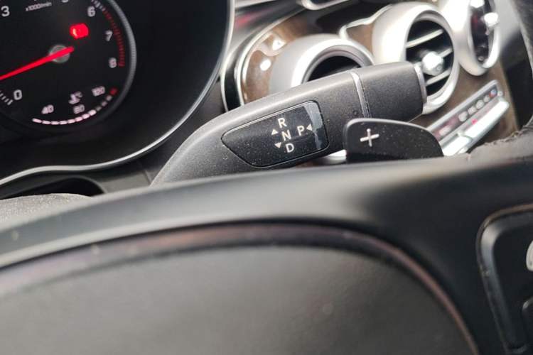 Used Mercedes-Benz GLC 2019 Facelift GLC 260 L 4MATIC Luxury Model Gear Lever