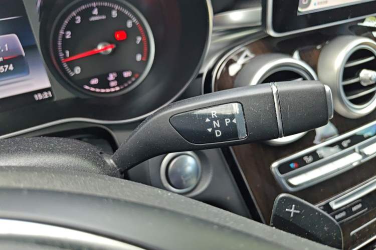 Used Mercedes-Benz GLC 2019 GLC 260 L 4MATIC Luxury Model Gear Lever