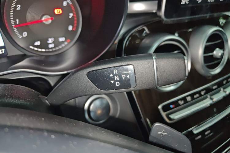 Used Mercedes-Benz GLC 2019 GLC 260 L 4MATIC Luxury Model Gear Lever