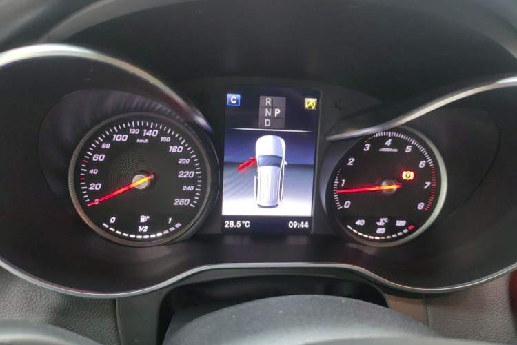 Used Mercedes-Benz GLC 2019 GLC 260 L 4MATIC Dynamic Model Instrument Cluster