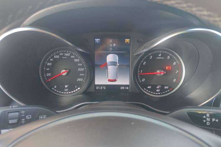 Used Mercedes-Benz GLC 2019 GLC 300 L 4MATIC Dynamic Model Instrument Cluster