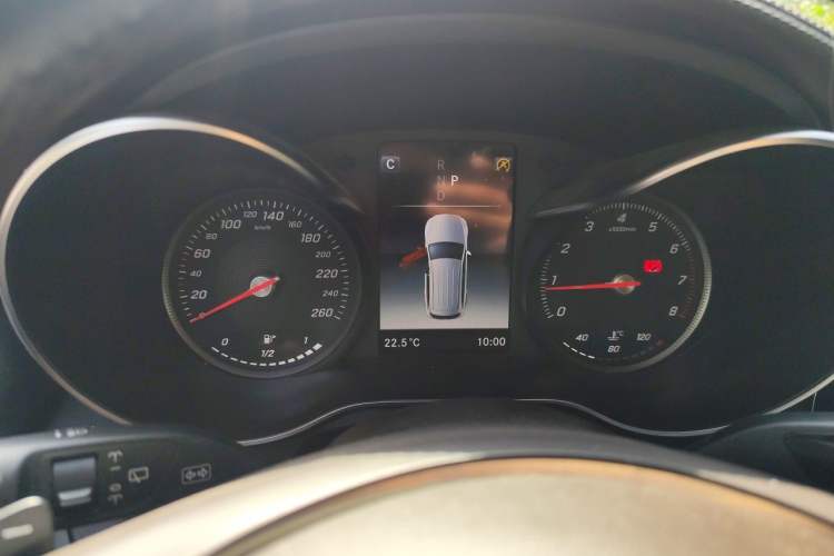Used Mercedes-Benz GLC 2019 GLC 260 L 4MATIC Luxury Model Instrument Cluster