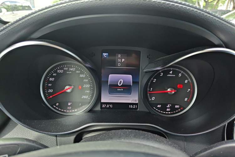 Used Mercedes-Benz GLC 2019 GLC 260 L 4MATIC Luxury Model Instrument Cluster