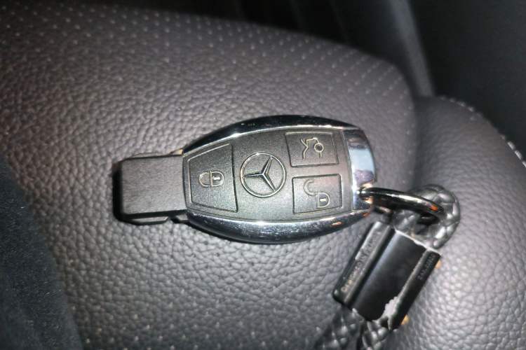 Used Mercedes-Benz GLC 2019 Facelift GLC 260 L 4MATIC Luxury Model Interior 1