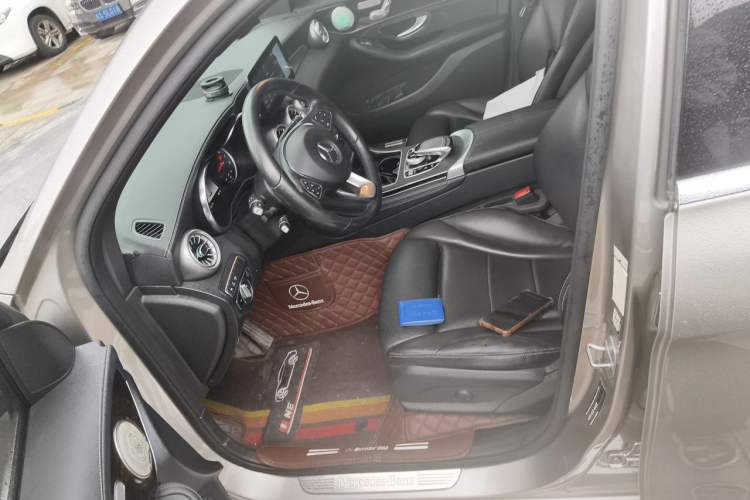 Used Mercedes-Benz GLC 2019 Facelift GLC 260 L 4MATIC Luxury Model Left Front Seat