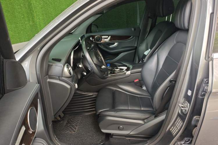 Used Mercedes-Benz GLC 2019 GLC 260 L 4MATIC Dynamic Model Left Front Seat