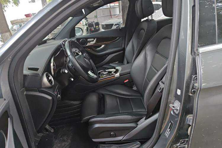 Used Mercedes-Benz GLC 2019 GLC 260 L 4MATIC Luxury Model Left Front Seat