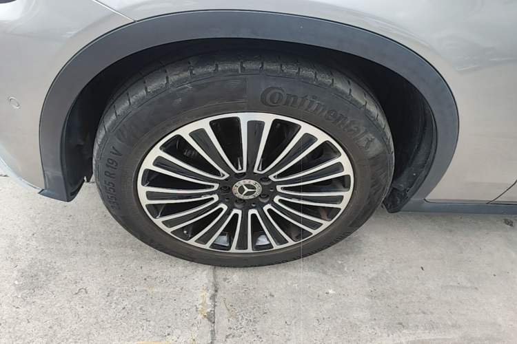 Used Mercedes-Benz GLC 2019 GLC 260 L 4MATIC Dynamic Model Left Front Wheel Hub