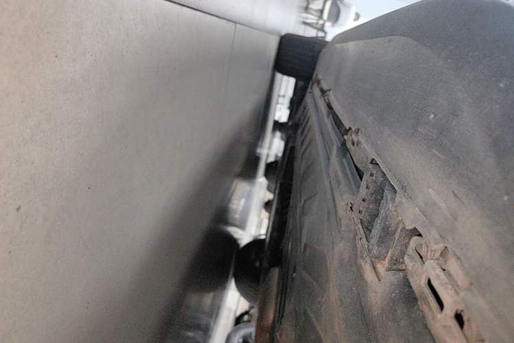 Used Mercedes-Benz GLC 2019 GLC 200 L 4MATIC Left Side Sill
