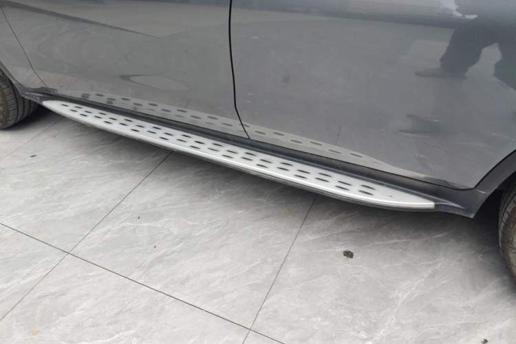 Used Mercedes-Benz GLC 2019 Facelift GLC 260 L 4MATIC Luxury Model Left Side Sill