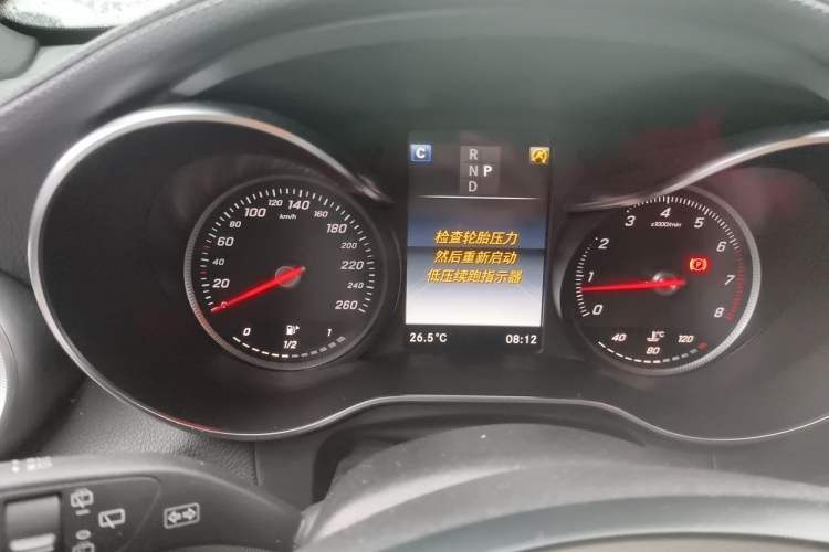 Used Mercedes-Benz GLC 2019 Facelift GLC 260 L 4MATIC Luxury Model Odometer Close Up