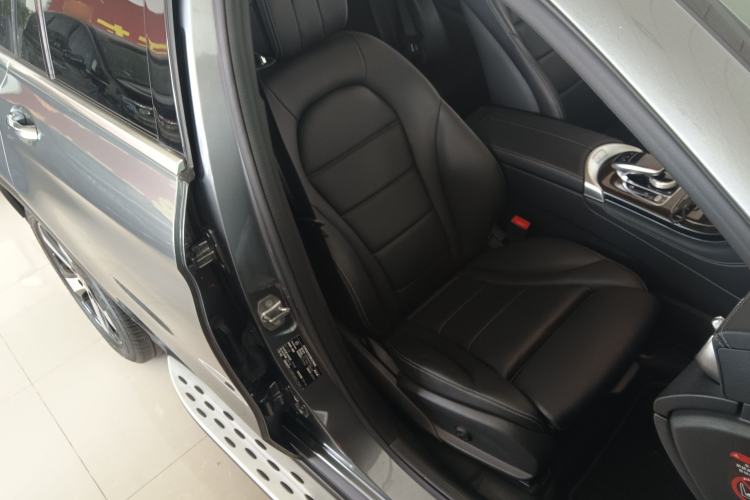 Used Mercedes-Benz GLC 2019 Facelift GLC 260 L 4MATIC Luxury Model Right Front Seat