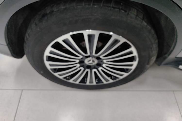 Used Mercedes-Benz GLC 2019 GLC 200 L 4MATIC Right Rear Wheel Hub