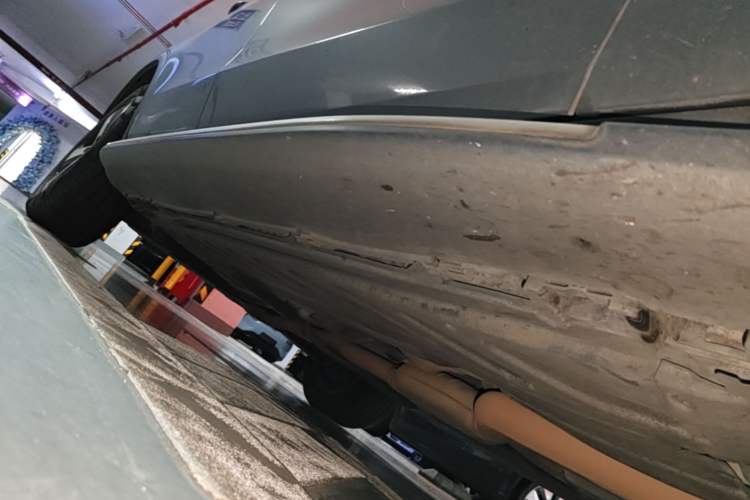 Used Mercedes-Benz GLC 2019 Facelift GLC 260 L 4MATIC Luxury Model Right Side Sill