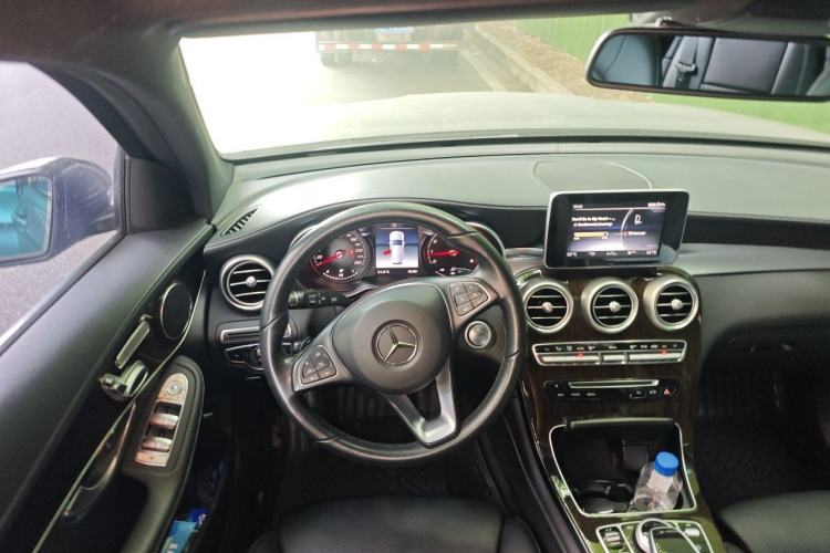 Used Mercedes-Benz GLC 2019 GLC 260 L 4MATIC Dynamic Model Steering Wheel