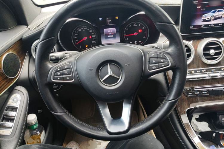 Used Mercedes-Benz GLC 2019 Facelift GLC 260 L 4MATIC Luxury Model Steering Wheel