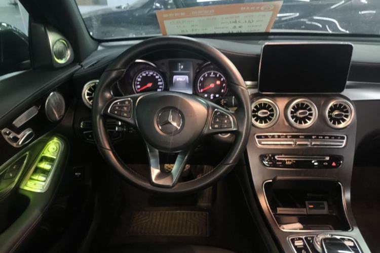 Used Mercedes-Benz GLC 2019 GLC 260 L 4MATIC Dynamic Model Steering Wheel