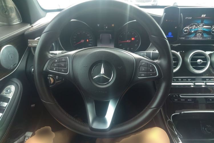 Used Mercedes-Benz GLC 2019 GLC 260 L 4MATIC Luxury Model Steering Wheel