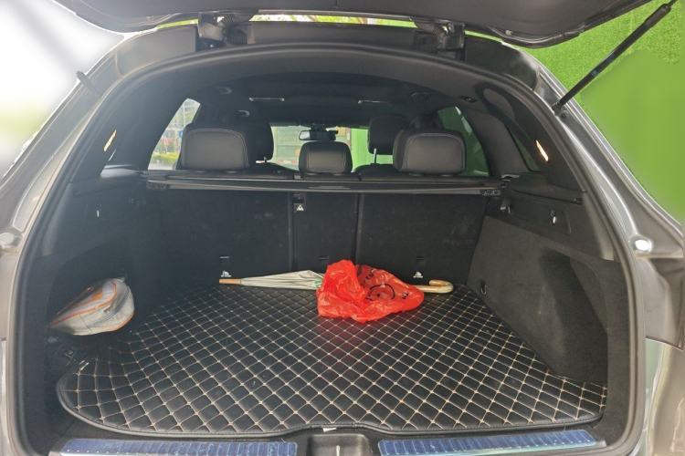 Used Mercedes-Benz GLC 2019 GLC 260 L 4MATIC Dynamic Model Trunk