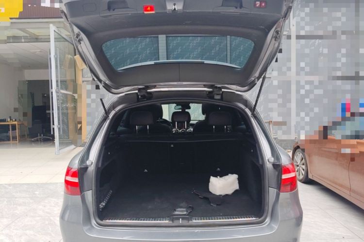 Used Mercedes-Benz GLC 2019 Facelift GLC 260 L 4MATIC Luxury Model Trunk