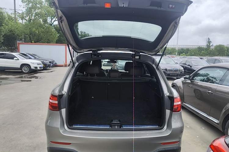 Used Mercedes-Benz GLC 2019 GLC 260 L 4MATIC Dynamic Model Trunk
