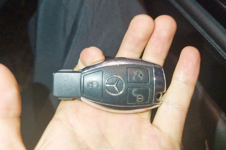 Used Mercedes-Benz GLC 2019 GLC 200 L 4MATIC Vehicle Key