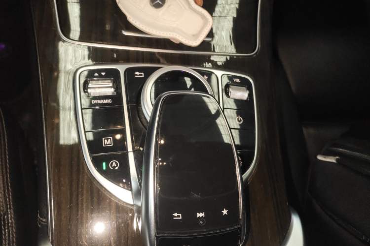 Used Mercedes-Benz GLC 2019 GLC 260 L 4MATIC Luxury Model Gear Lever