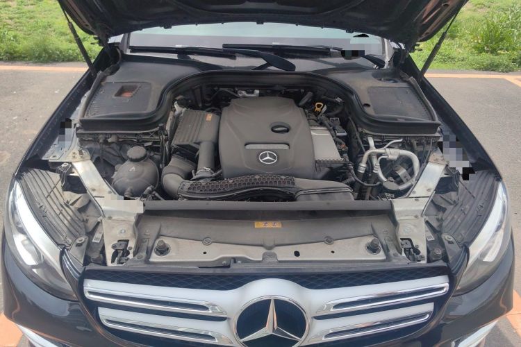Used Mercedes-Benz GLC 2019 GLC 300 L 4MATIC Dynamic Model Engine Bay
