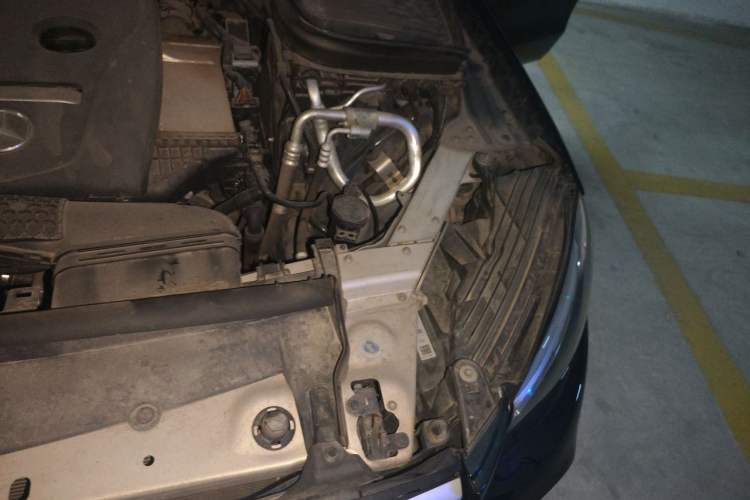 Used Mercedes-Benz GLC 2019 GLC 260 L 4MATIC Dynamic Model Engine Bay Left