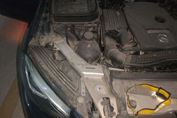Used Mercedes-Benz GLC 2019 GLC 260 L 4MATIC Dynamic Model Engine Bay Right