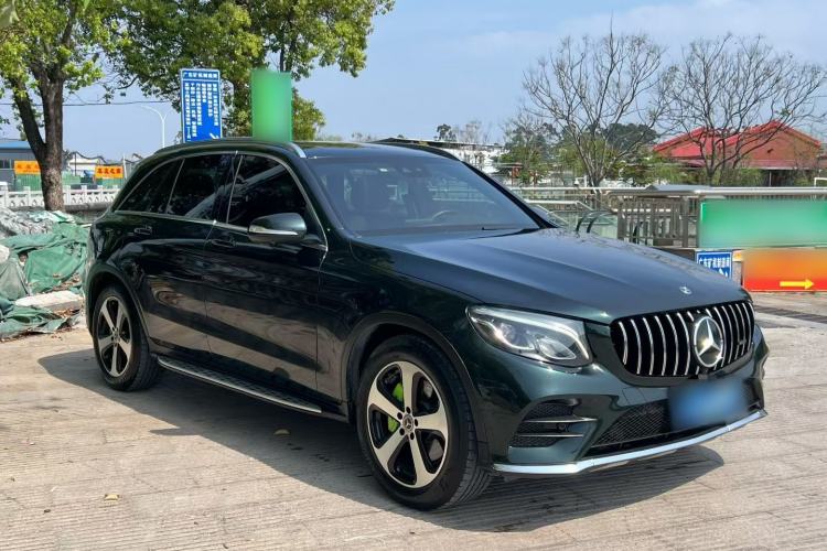 Used Mercedes-Benz GLC 2019 Facelift GLC 260 L 4MATIC Luxury Model Exterior 3