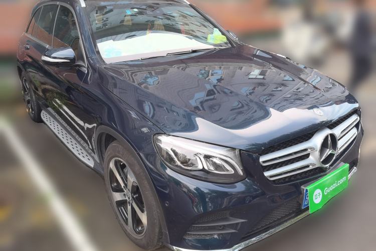 Used Mercedes-Benz GLC 2019 Facelift GLC 260 L 4MATIC Luxury Model Front Right 45 Deg