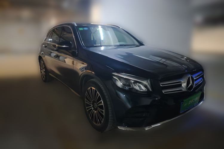 Used Mercedes-Benz GLC 2019 GLC 260 L 4MATIC Dynamic Model Front Right 45 Deg