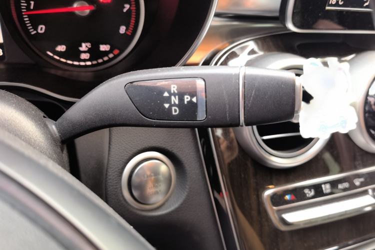 Used Mercedes-Benz GLC 2019 Facelift GLC 260 L 4MATIC Luxury Model Gear Lever