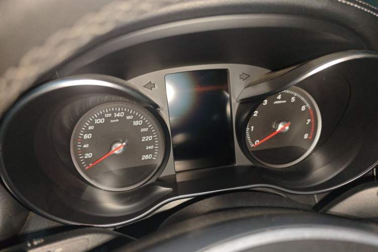 Used Mercedes-Benz GLC 2019 GLC 260 L 4MATIC Dynamic Model Instrument Cluster