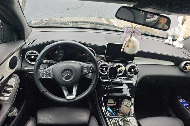 Used Mercedes-Benz GLC 2019 GLC 200 L 4MATIC Interior 2