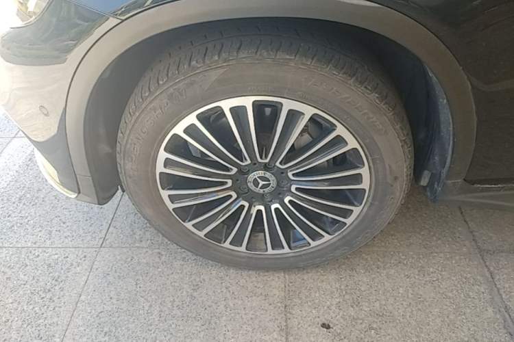 Used Mercedes-Benz GLC 2019 GLC 260 L 4MATIC Dynamic Model Left Front Wheel Hub