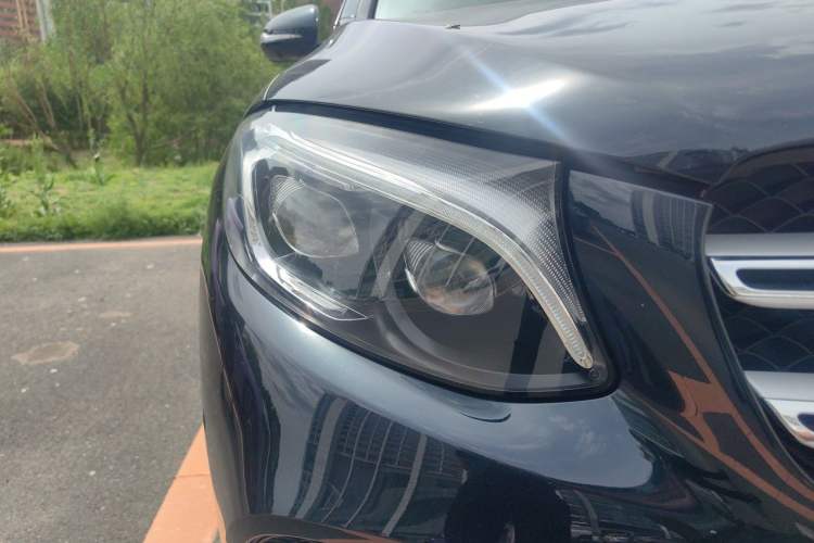 Used Mercedes-Benz GLC 2019 GLC 300 L 4MATIC Dynamic Model Right Front Headlight