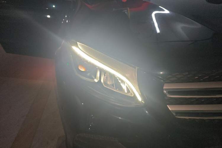 Used Mercedes-Benz GLC 2019 GLC 260 L 4MATIC Dynamic Model Right Front Headlight