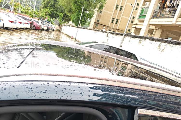 Used Mercedes-Benz GLC 2019 GLC 260 L 4MATIC Dynamic Model Roof