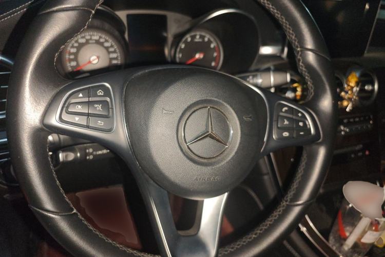 Used Mercedes-Benz GLC 2019 GLC 260 L 4MATIC Dynamic Model Steering Wheel